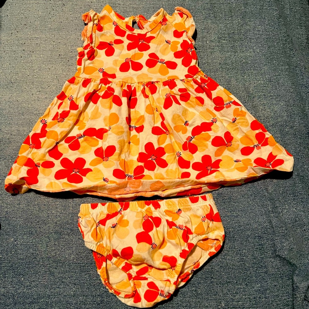 Carter girls 2piece dress set size 9mths